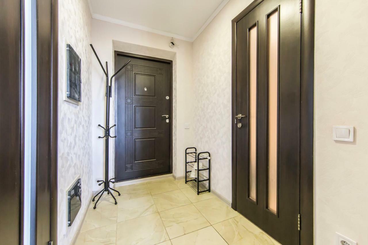 Super View, Luxury Apartment Near Chernihiv Metro. Kiev Esterno foto