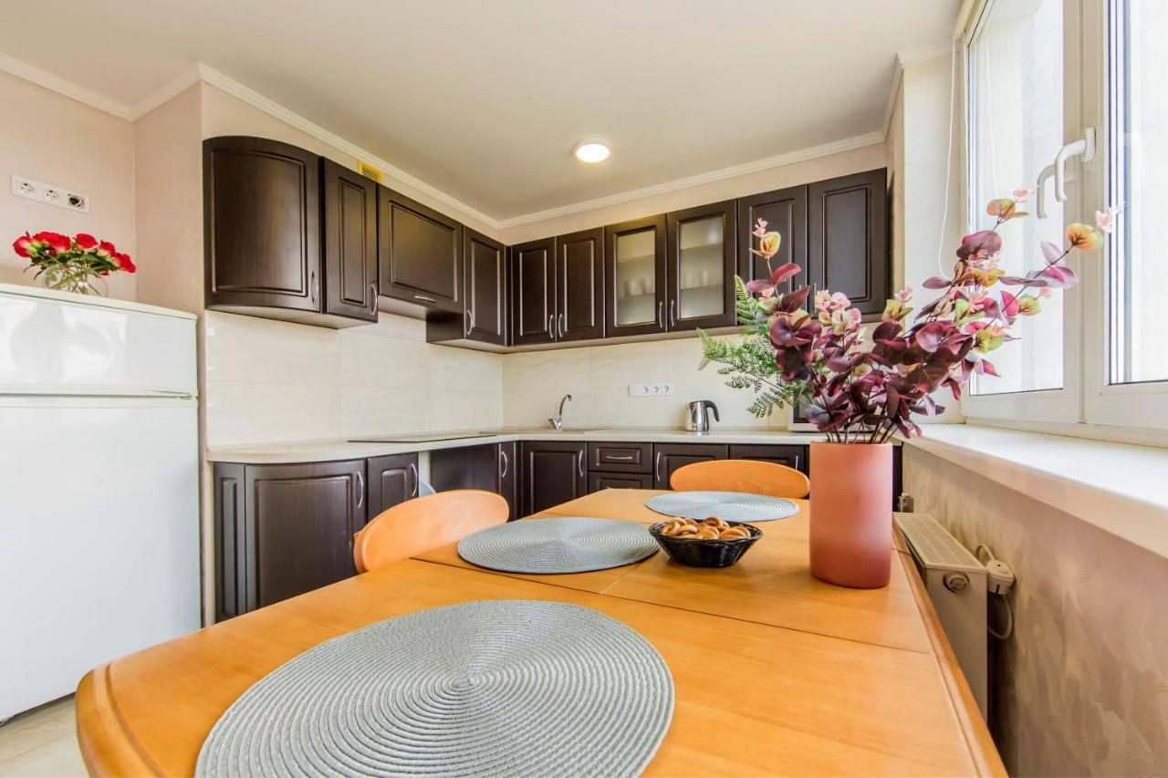 Super View, Luxury Apartment Near Chernihiv Metro. Kiev Esterno foto