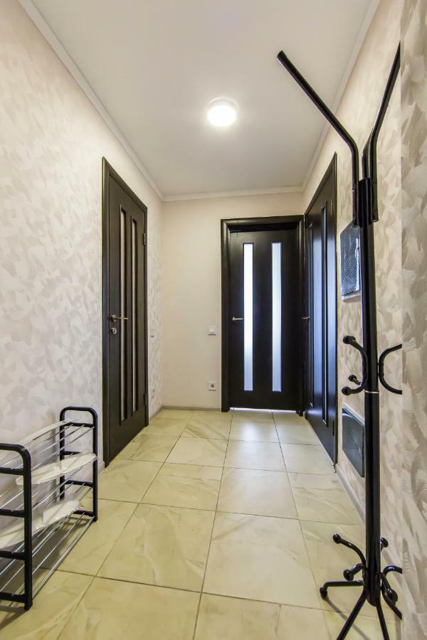 Super View, Luxury Apartment Near Chernihiv Metro. Kiev Esterno foto