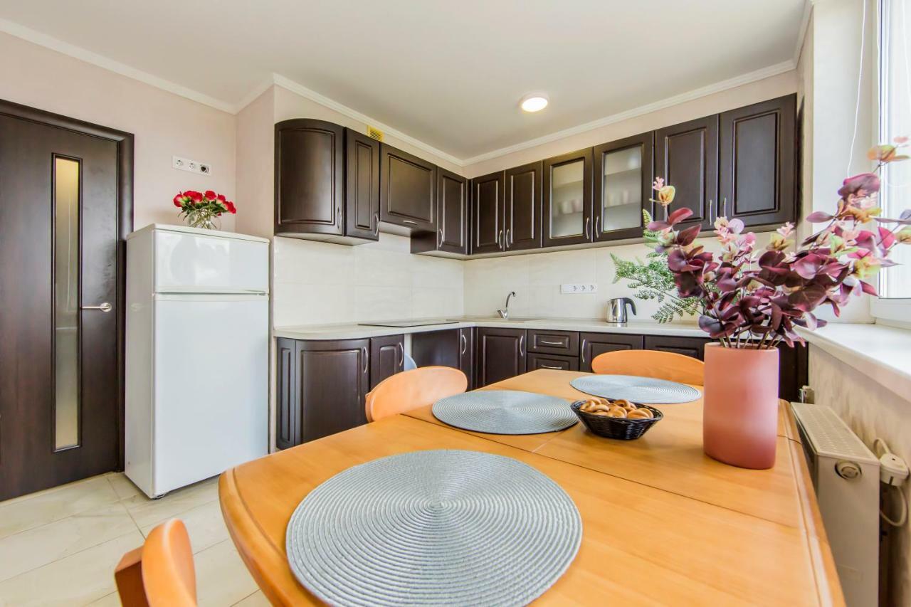 Super View, Luxury Apartment Near Chernihiv Metro. Kiev Esterno foto