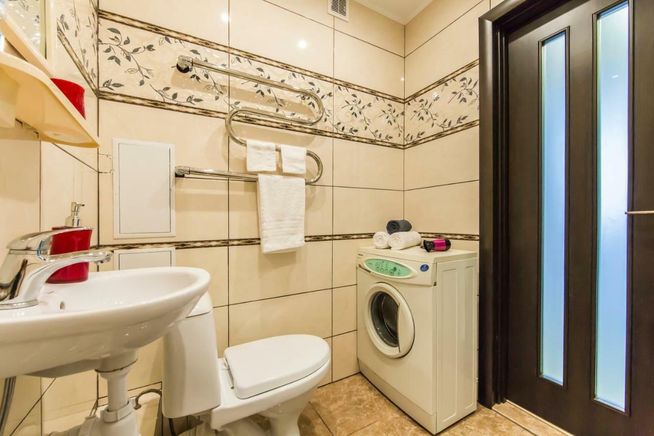 Super View, Luxury Apartment Near Chernihiv Metro. Kiev Esterno foto