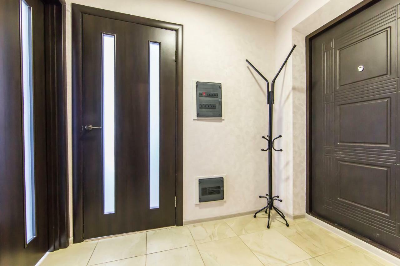 Super View, Luxury Apartment Near Chernihiv Metro. Kiev Esterno foto