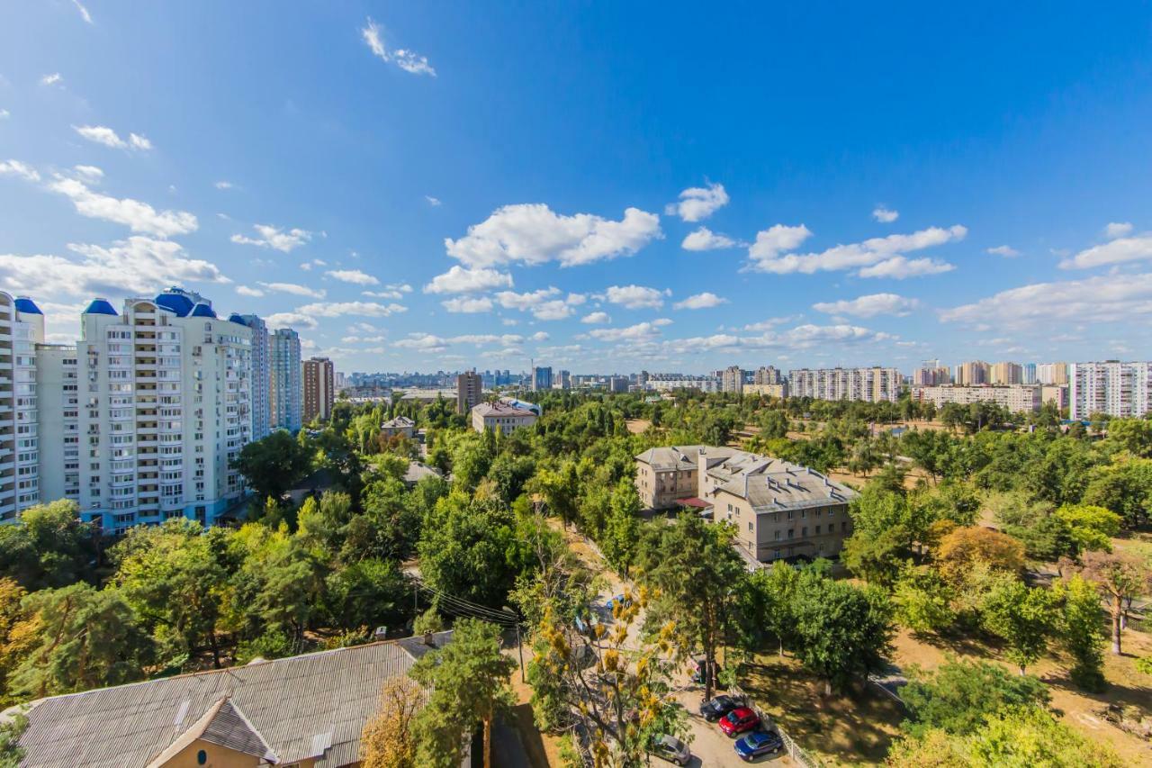 Super View, Luxury Apartment Near Chernihiv Metro. Kiev Esterno foto